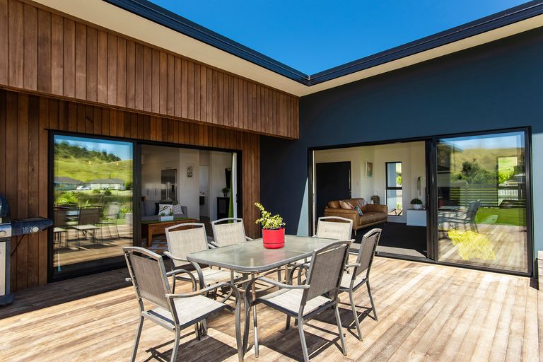 Photo of property in 8 Ferris Crescent, Wainui, Gisborne, 4010