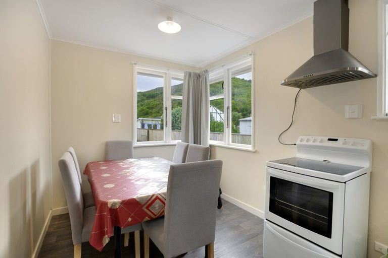 Photo of property in 1/5 Kowhai Street, Naenae, Lower Hutt, 5011