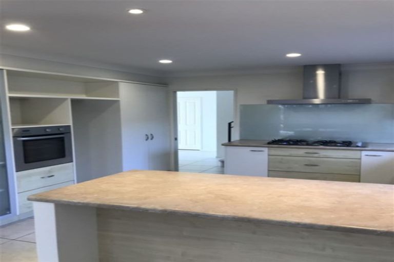 Photo of property in 3 Thyme Court, Flat Bush, Auckland, 2016