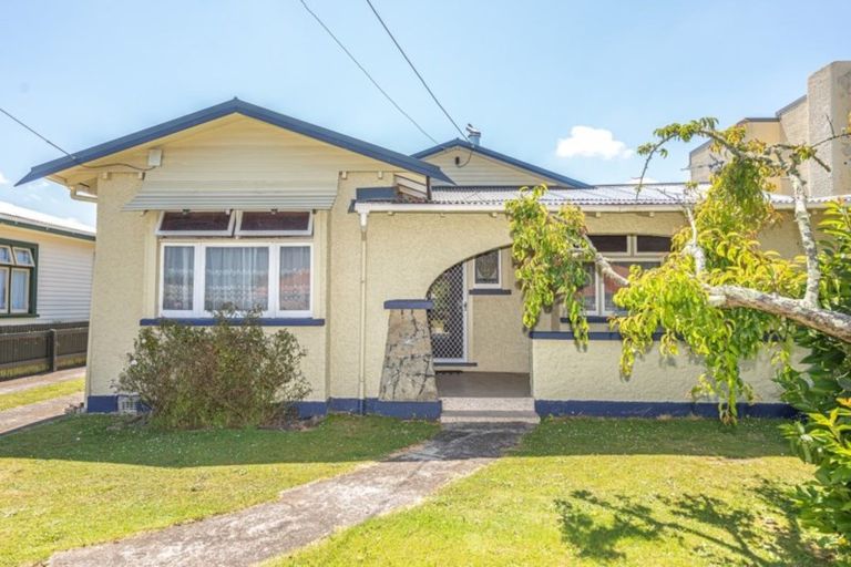 Photo of property in 18 Field Street, Aramoho, Whanganui, 4500