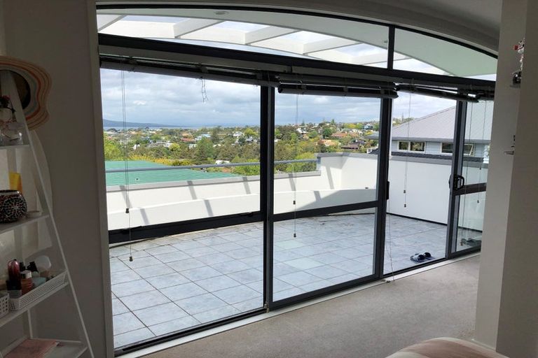Photo of property in 8 Beacon Avenue, Campbells Bay, Auckland, 0630