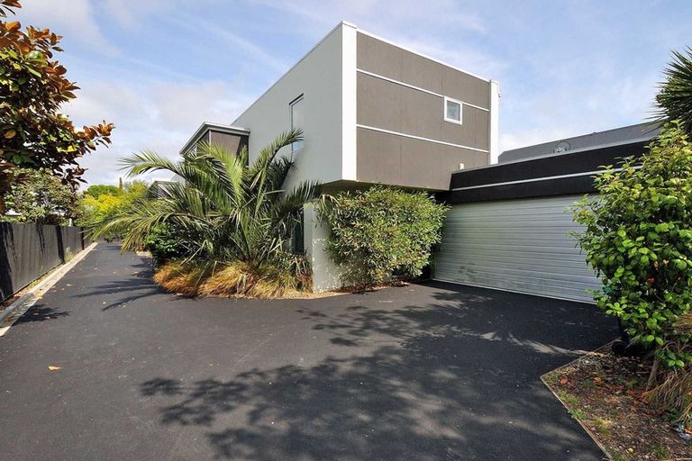 Photo of property in 77 Bishop Street, St Albans, Christchurch, 8014