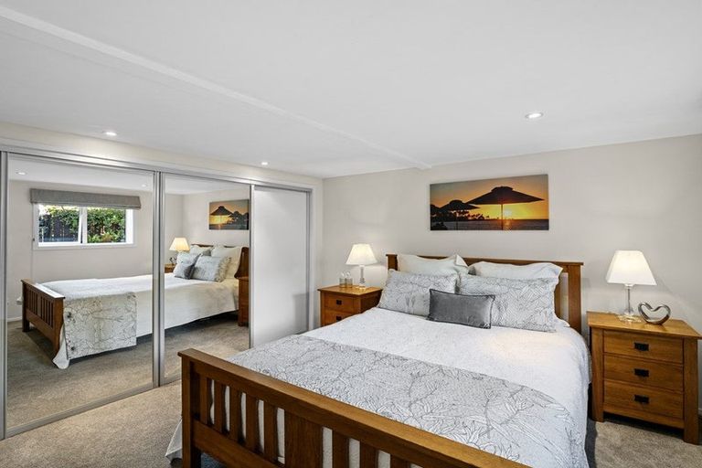 Photo of property in 8 Capricorn Place, Browns Bay, Auckland, 0630