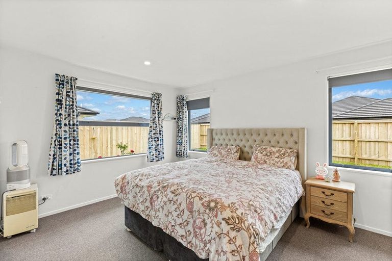 Photo of property in 175 Faringdon Boulevard, Rolleston, 7615