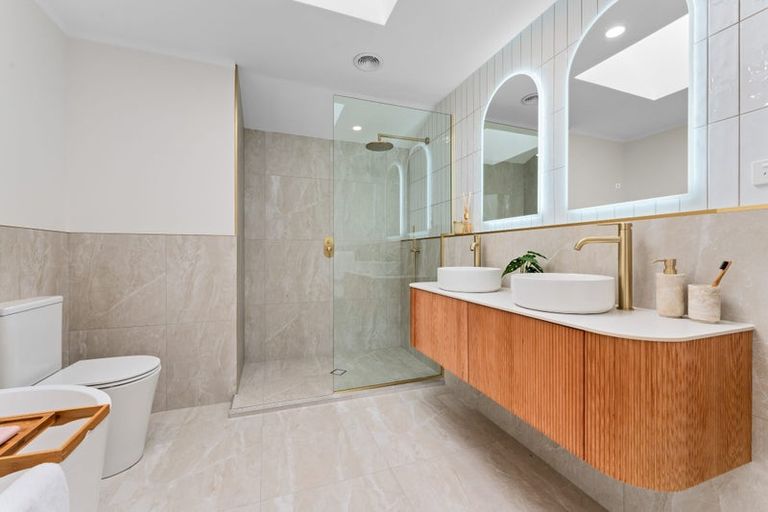 Photo of property in 134 Taikata Road, Te Atatu Peninsula, Auckland, 0610