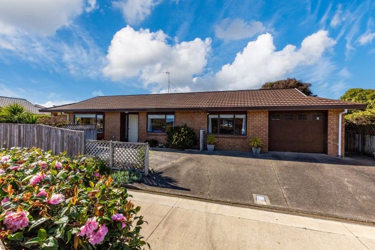 Photo of property in 94 Cedar Drive, Paraparaumu Beach, Paraparaumu, 5032
