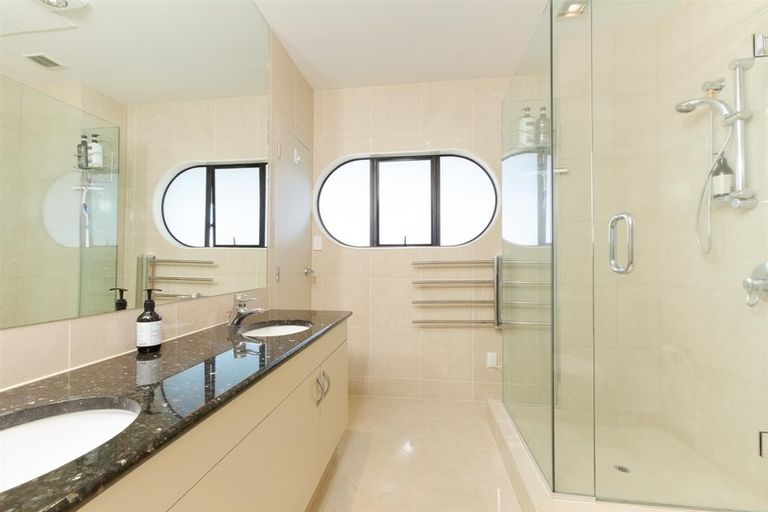 Photo of property in Shangri La Apartments, 5/97 Jervois Road, Herne Bay, Auckland, 1011