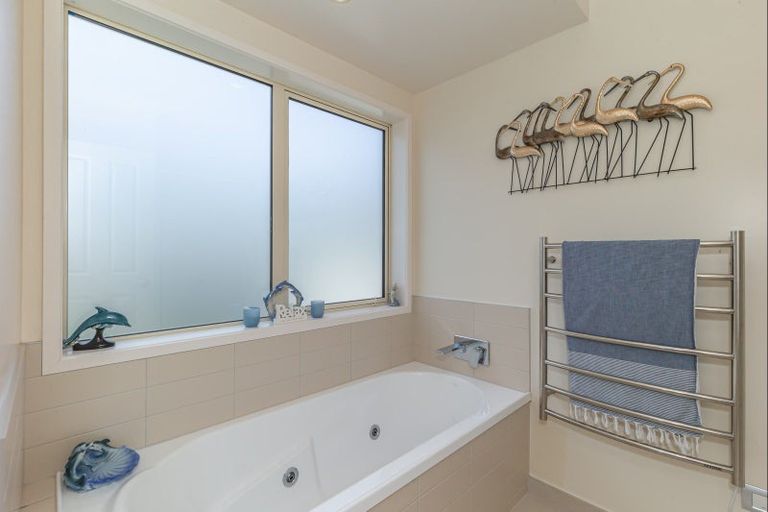 Photo of property in 6 Arete Lane, Levin, 5571