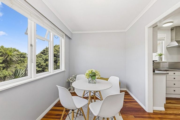 Photo of property in 12 Raroa Place, Pukerua Bay, 5026