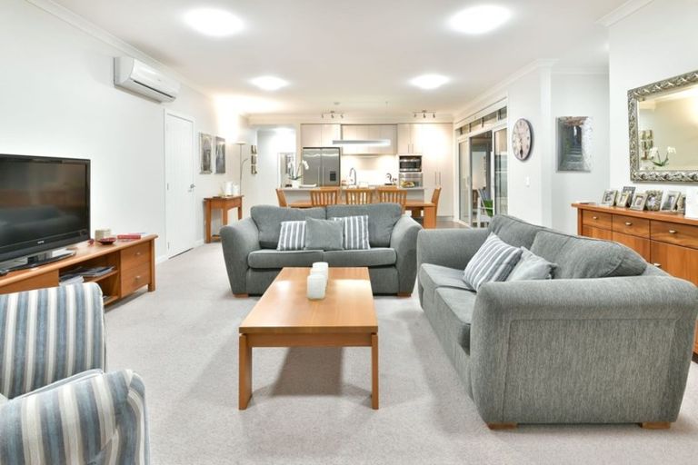 Photo of property in 14 Plantation Terrace, Orewa, 0931