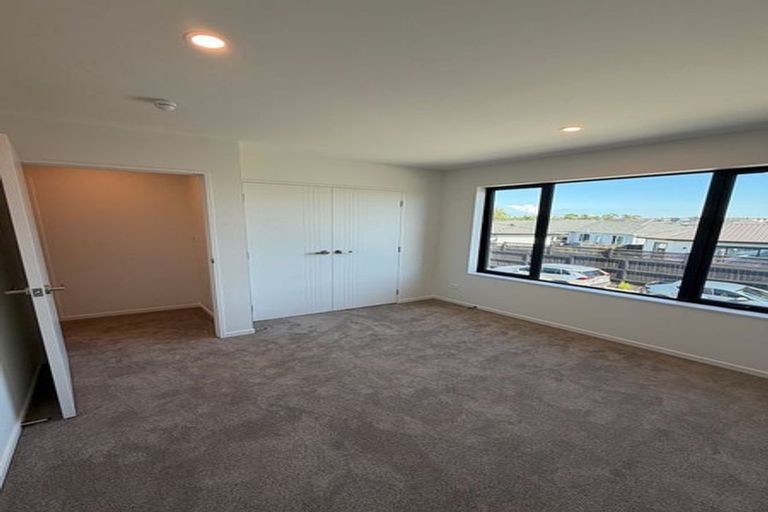 Photo of property in 9/299 Te Taruna Drive, Wainui, 0932