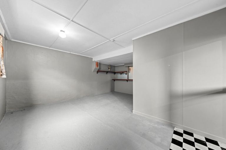 Photo of property in 16 Mayne Street, Waitara, 4320