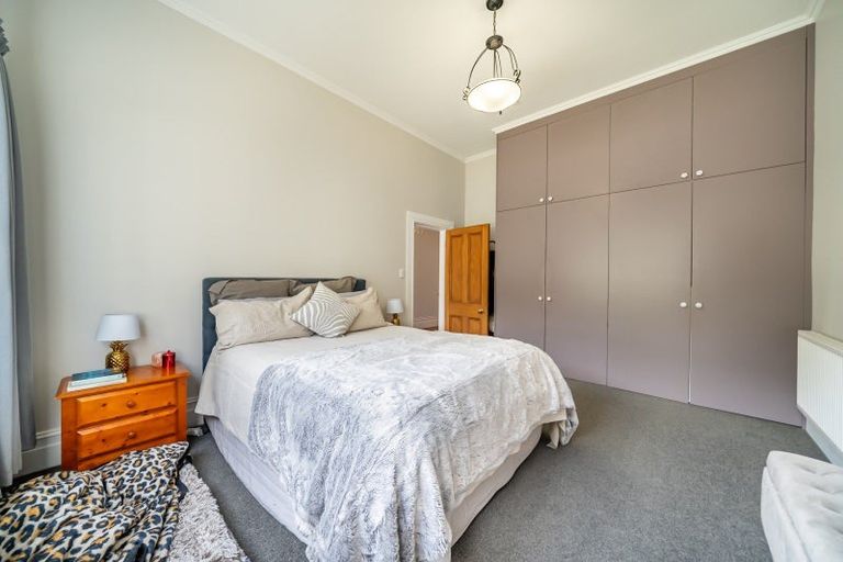Photo of property in 32 Riddlers Crescent, Petone, Lower Hutt, 5012