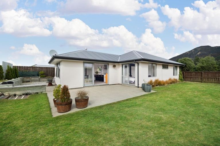 Photo of property in 3 Little Maude Drive, Lake Hawea, Wanaka, 9382