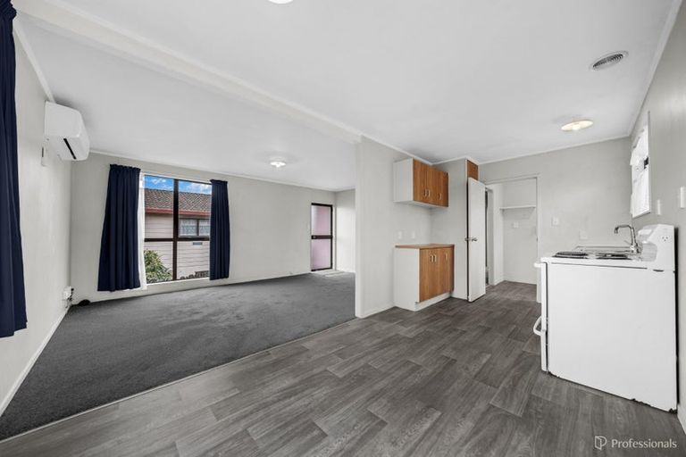 Photo of property in 2/40 Palmers Road, Clendon Park, Auckland, 2103