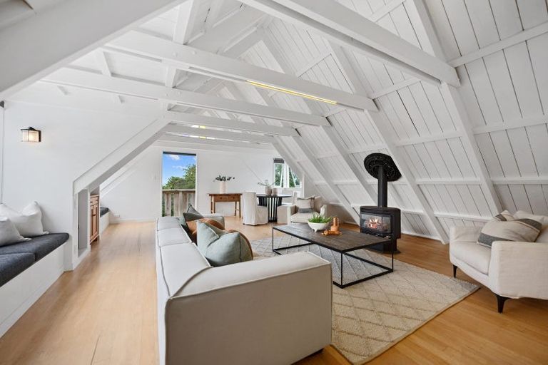 Photo of property in 194 Onewa Road, Birkenhead, Auckland, 0626