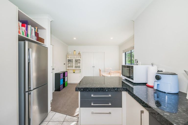 Photo of property in 3 Cabernet Close, Paraparaumu, 5032