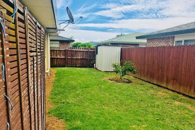 Photo of property in 90 Manuroa Road, Takanini, 2112