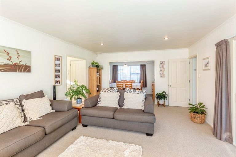 Photo of property in 34 Rothery Road, Hillpark, Auckland, 2102