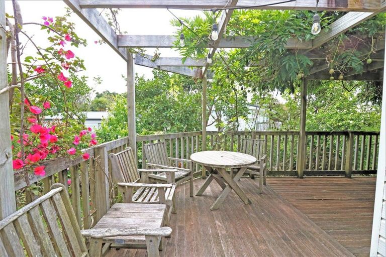 Photo of property in 10 Stingray Crescent, Whiritoa, Whangamata, 3691