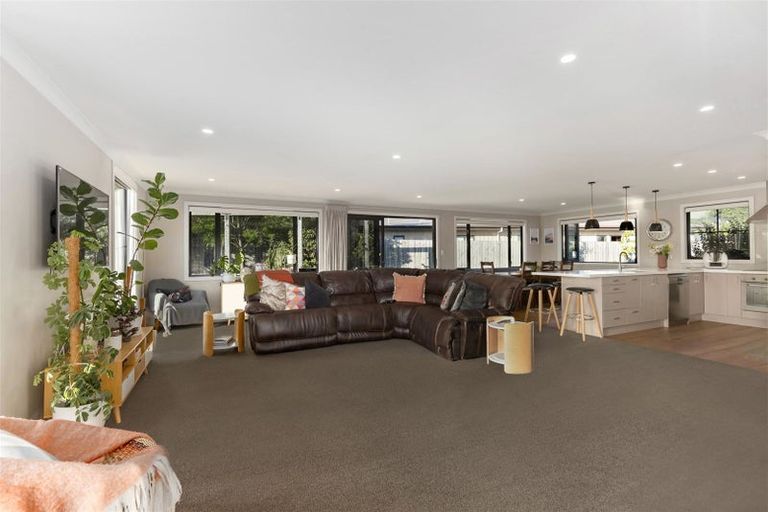 Photo of property in 54 Charles Court, Lake Hawea, Wanaka, 9382