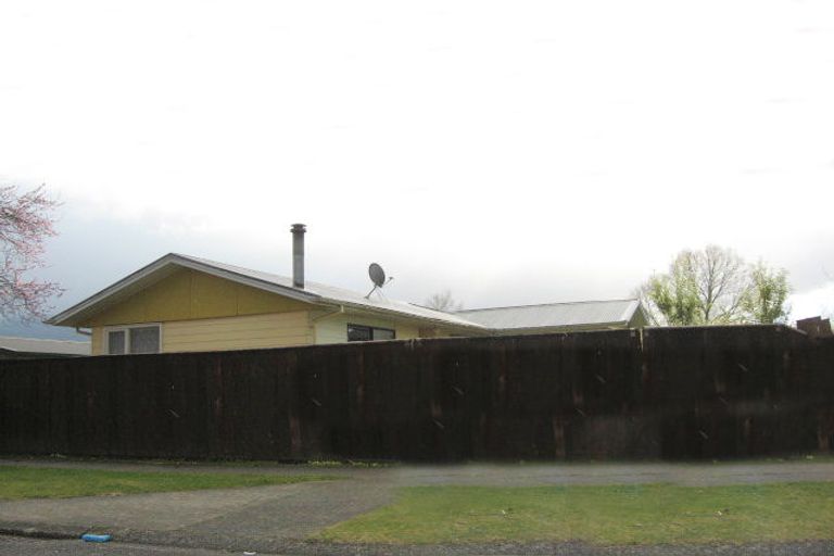 Photo of property in 1 Paehoro Grove, Turangi, 3334