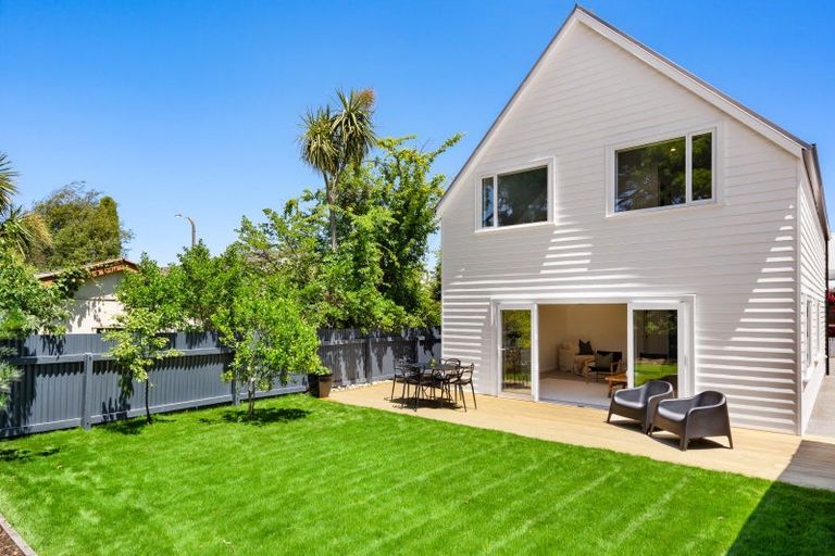 Photo of property in 155 Carlyle Street, Napier South, Napier, 4110