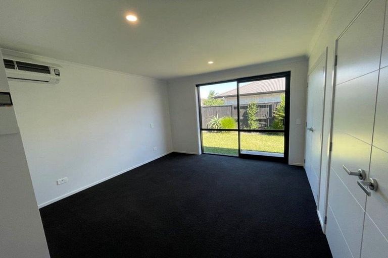 Photo of property in 11 Fuller Street, Papamoa Beach, Papamoa, 3118
