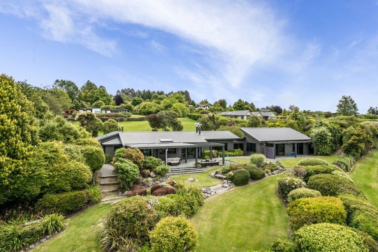 Photo of property in 15 Cameron Drive, Acacia Bay, Taupo, 3385