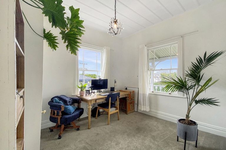 Photo of property in 19 St Aubyn Street, Devonport, Auckland, 0624