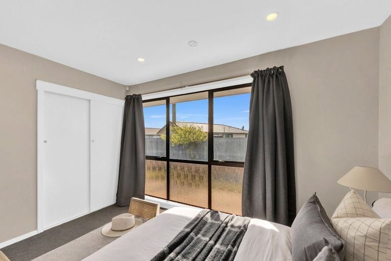 Photo of property in 12 Esk Place, Aranui, Christchurch, 8061