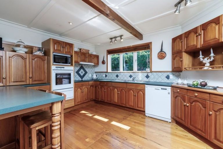 Photo of property in 848 Beach Road, Torbay, Auckland, 0630