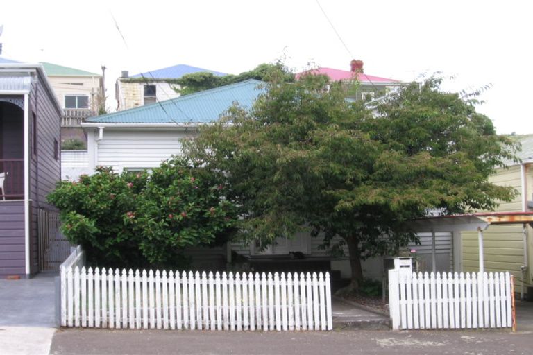 Photo of property in 27 Emerson Street, Berhampore, Wellington, 6023