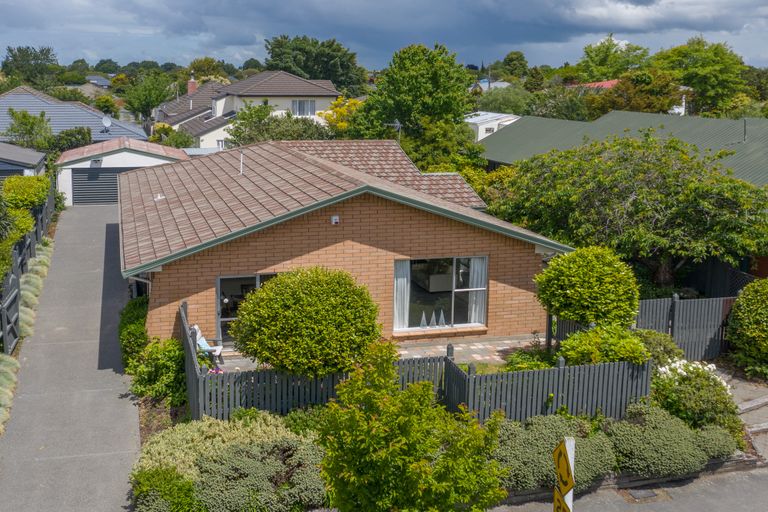 Photo of property in 5 Sayers Crescent, Ilam, Christchurch, 8041