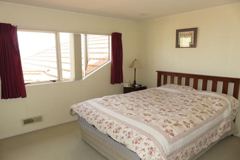 Photo of property in 16 Imran Terrace, Khandallah, Wellington, 6035