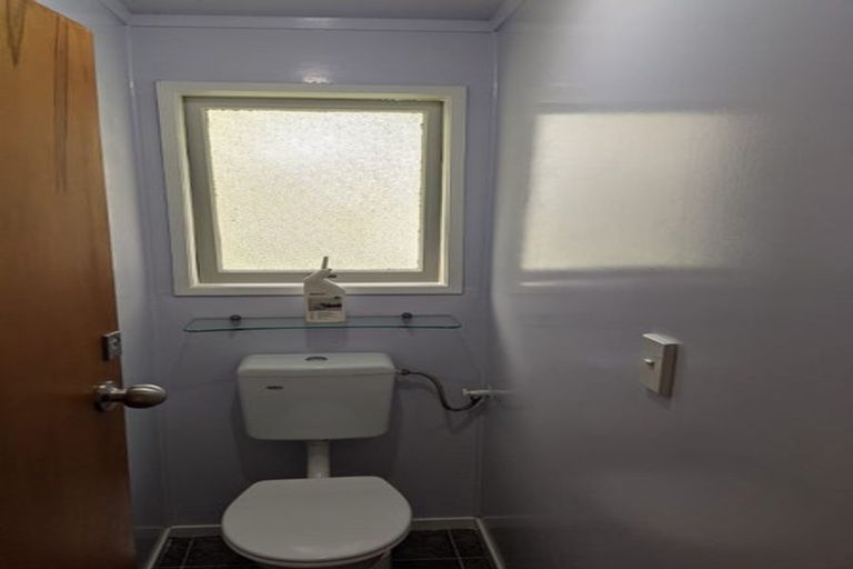 Photo of property in 1/6 Makora Road, Massey, Auckland, 0614