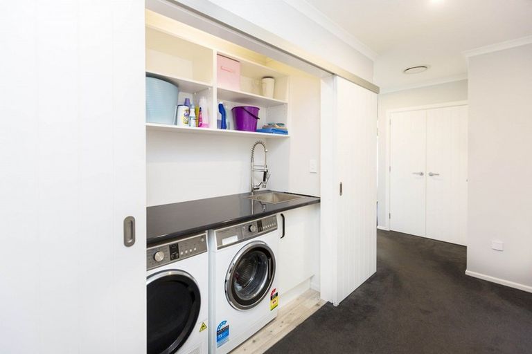 Photo of property in 17 Gilruth Road, Wallaceville, Upper Hutt, 5018