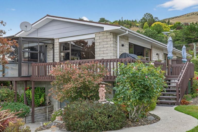 Photo of property in 16 Paisley Place, Roxburgh, 9500