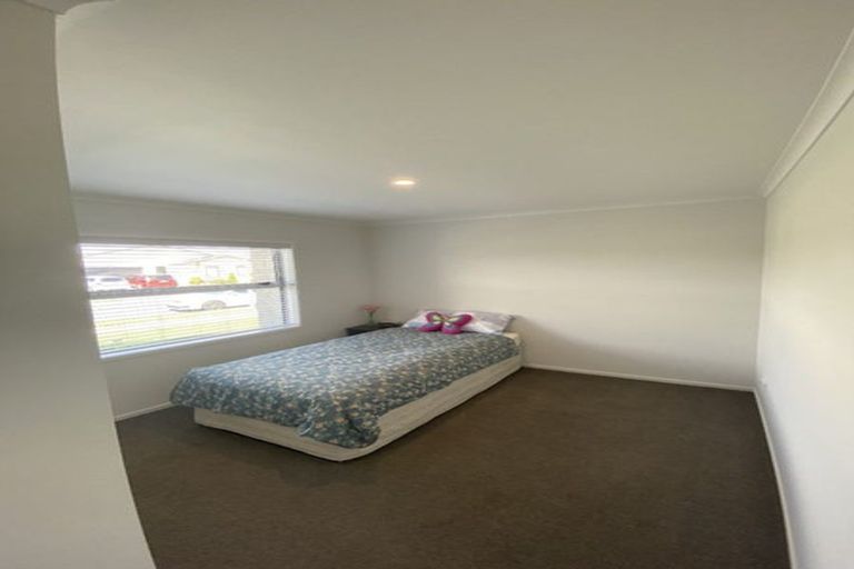 Photo of property in 126 Puhirake Crescent, Pyes Pa, Tauranga, 3112