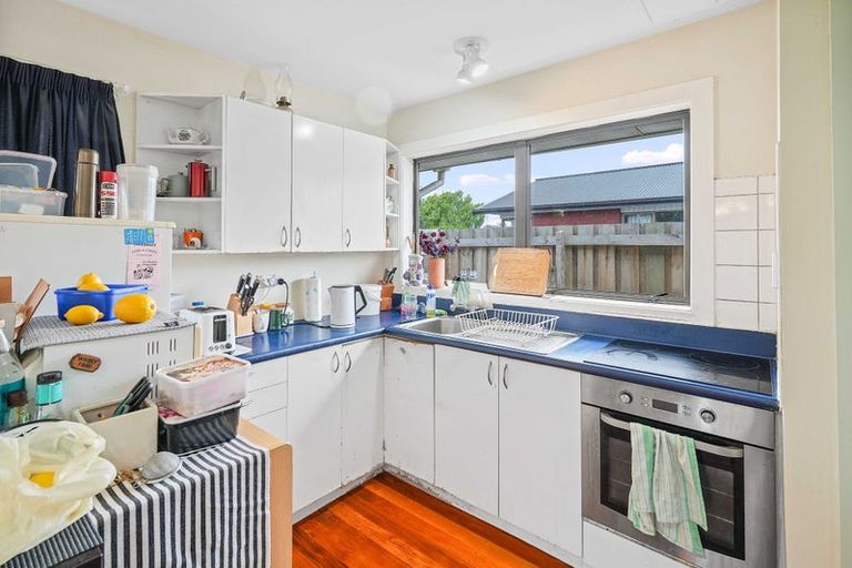 Photo of property in 6 Skerten Avenue, Hornby, Christchurch, 8042