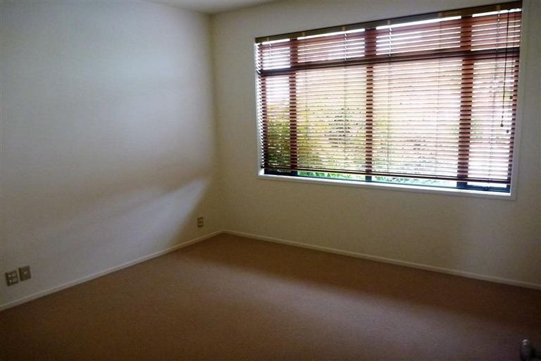 Photo of property in 116/2 Armoy Drive, East Tamaki, Auckland, 2016