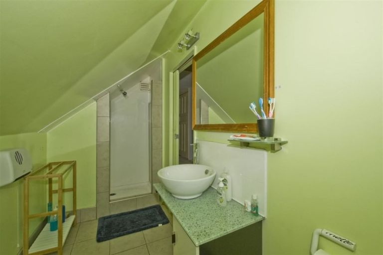 Photo of property in 102 Rattray Street, Riccarton, Christchurch, 8041