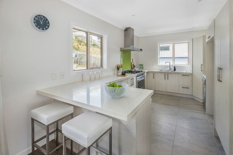 Photo of property in 41 Melksham Drive, Churton Park, Wellington, 6037