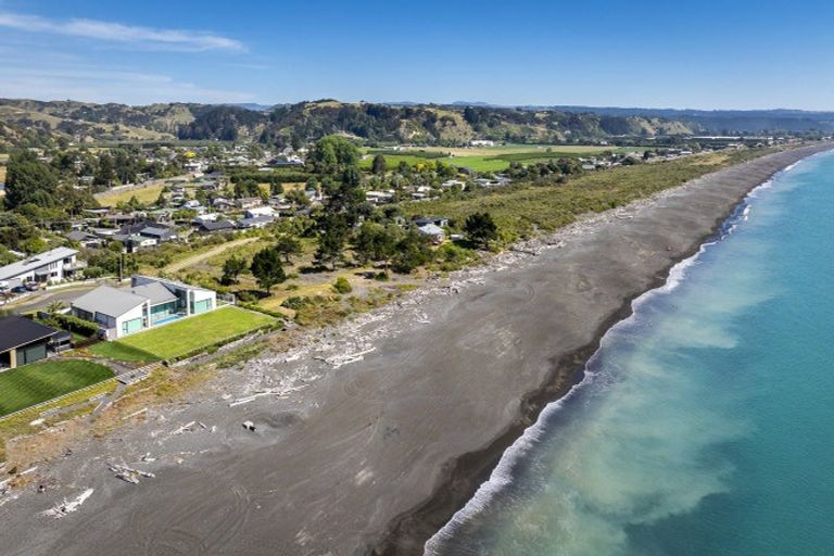 Photo of property in 15 Mer Place, Bay View, Napier, 4104