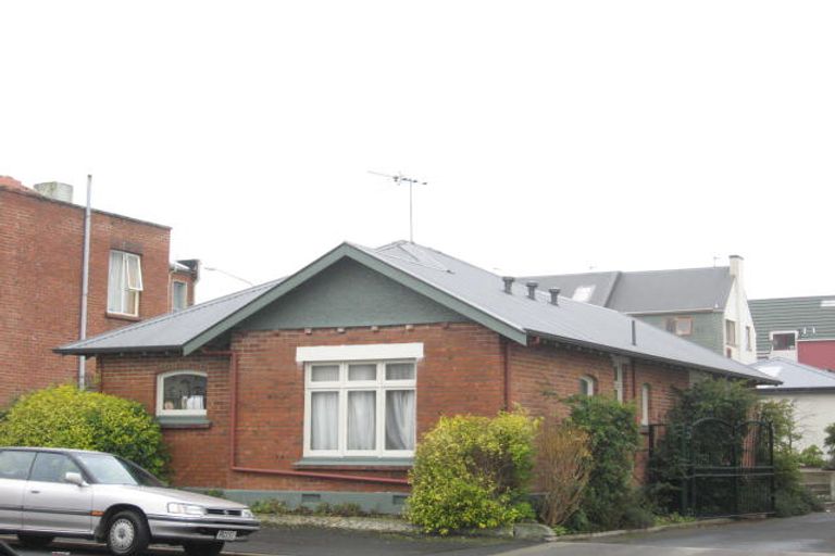 Photo of property in 22 Howe Street, North Dunedin, Dunedin, 9016