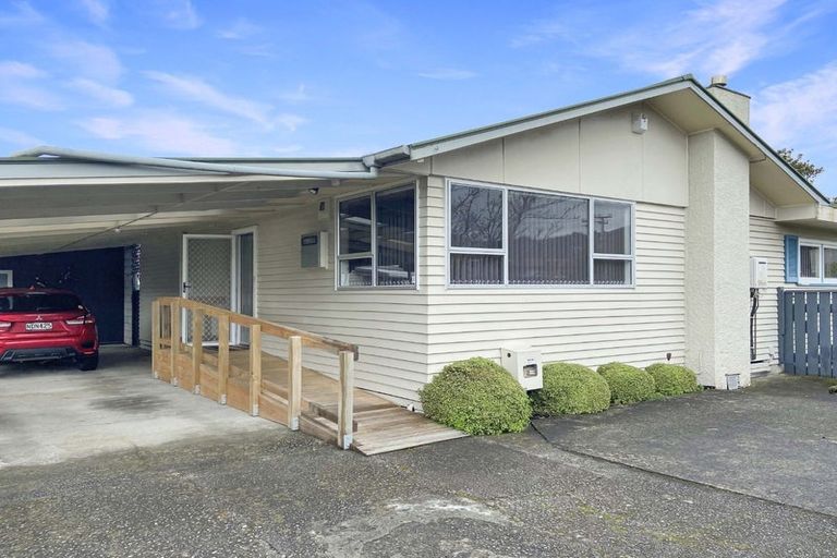 Photo of property in 9 Totara Park Road, Clouston Park, Upper Hutt, 5018