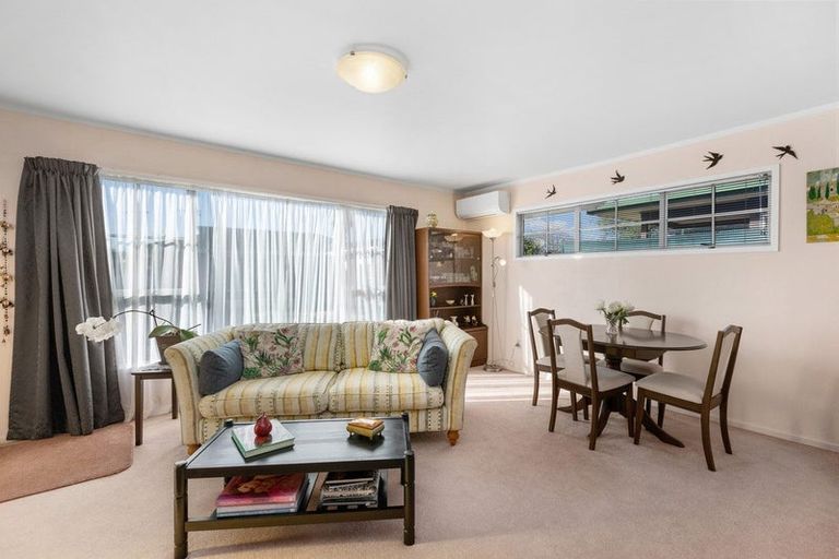 Photo of property in 57f Clare Street, Cambridge, 3434