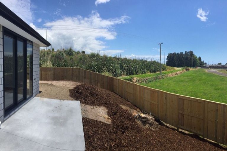 Photo of property in 95 Hills View Drive, Papamoa, 3118