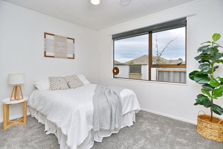 Photo of property in 102a Amyes Road, Hornby, Christchurch, 8042