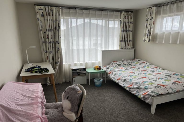 Photo of property in 89 Medallion Drive, Oteha, Auckland, 0632